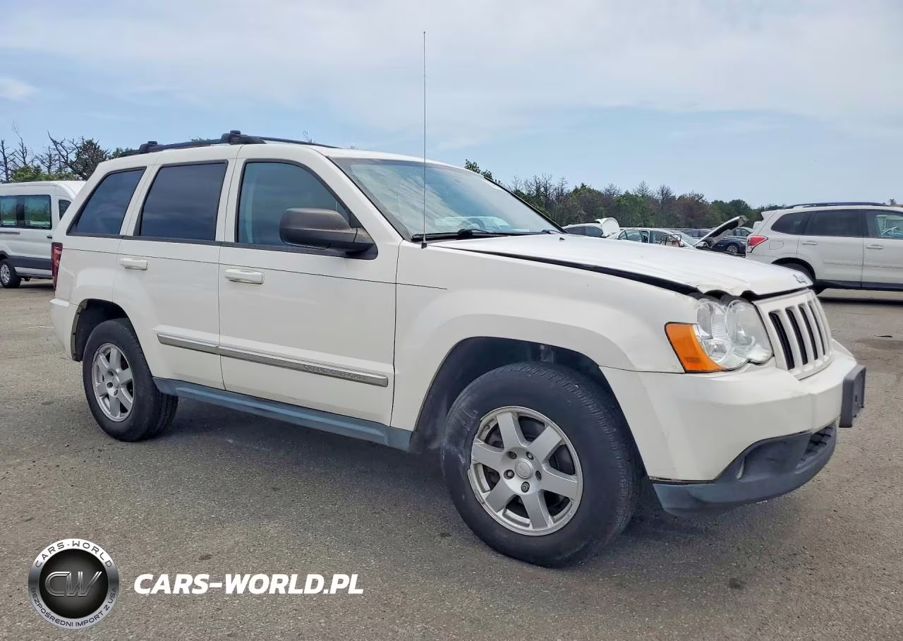2010 Jeep Grand Cherokee Laredo VIN:1J4PR4GK7AC105020 - 4