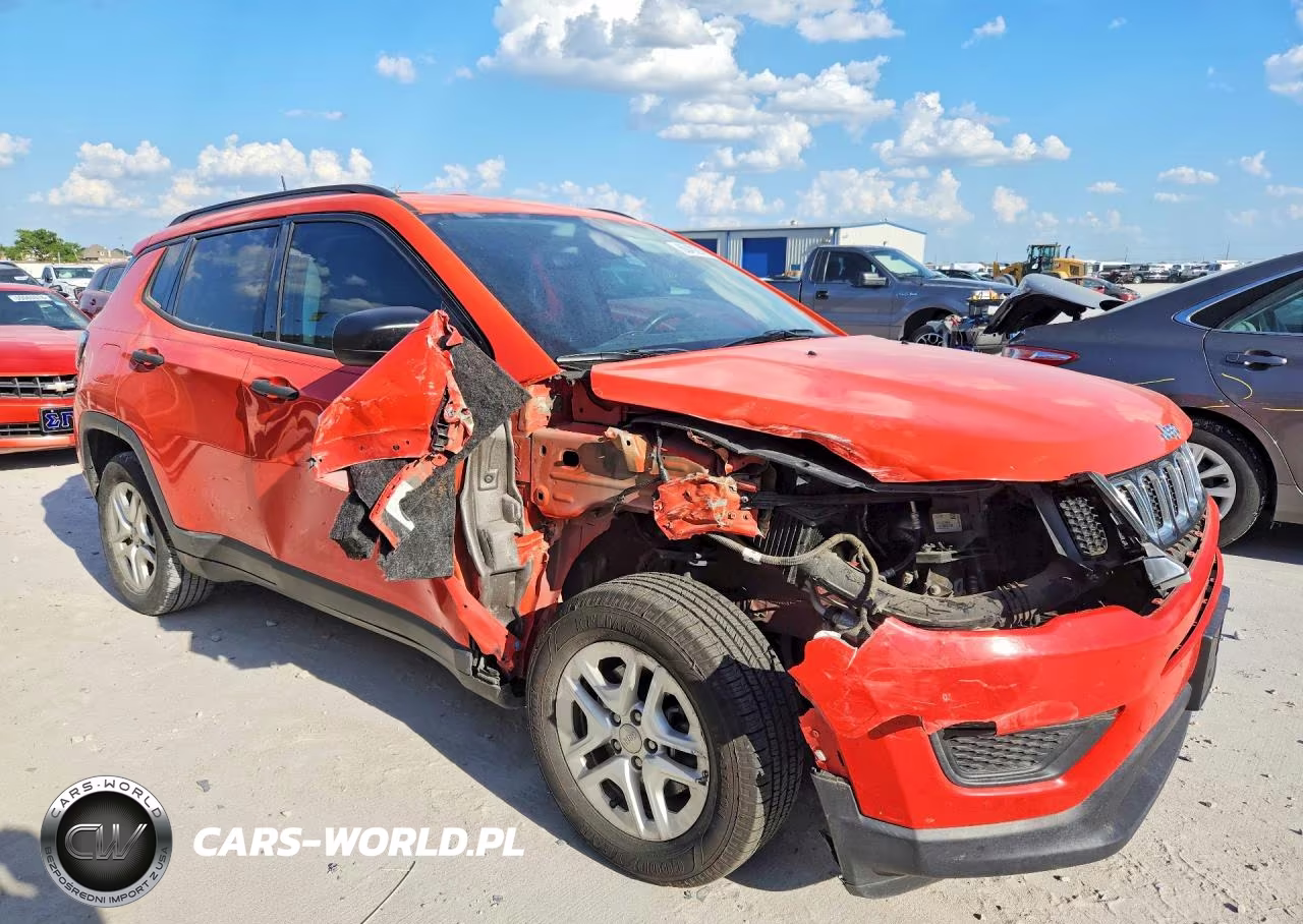 2018 Jeep Compass Sport VIN:3C4NJCAB2JT140026 - 4