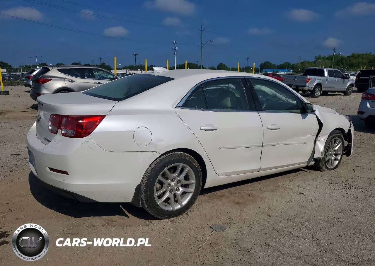 2015 Chevrolet Malibu 1Lt VIN:1G11C5SL0FU129768 - 3