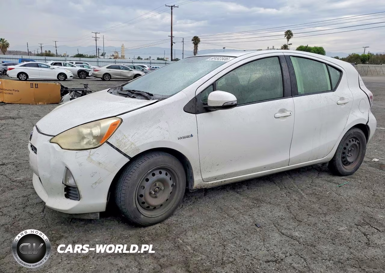 2013 Toyota Prius C One – zdjęcie 1 z 12