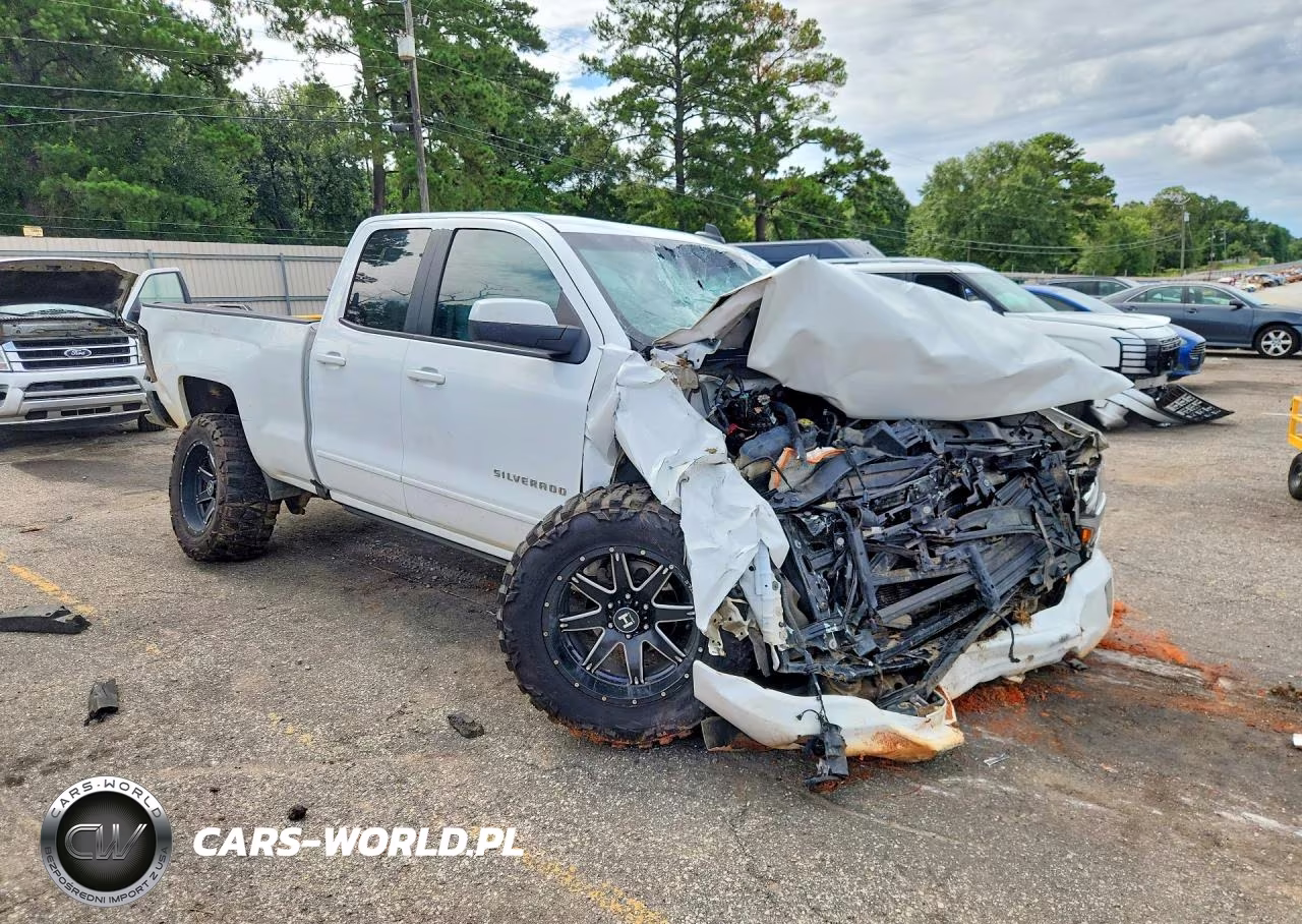 2018 Chevrolet Silverado C1500 Lt VIN:1GCRCREC0JZ358072 - 4