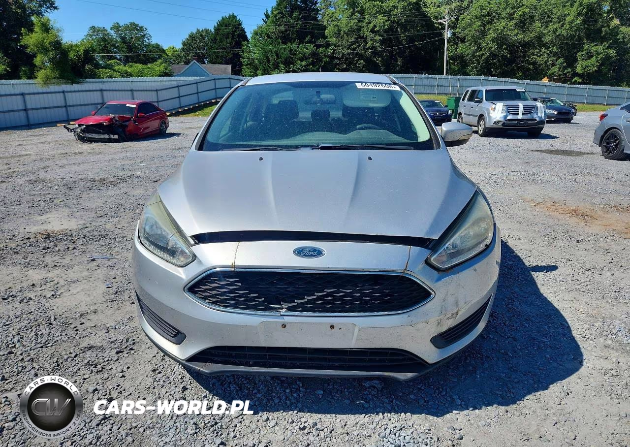 2016 Ford Focus Se VIN:1FADP3F20GL241725 - 5