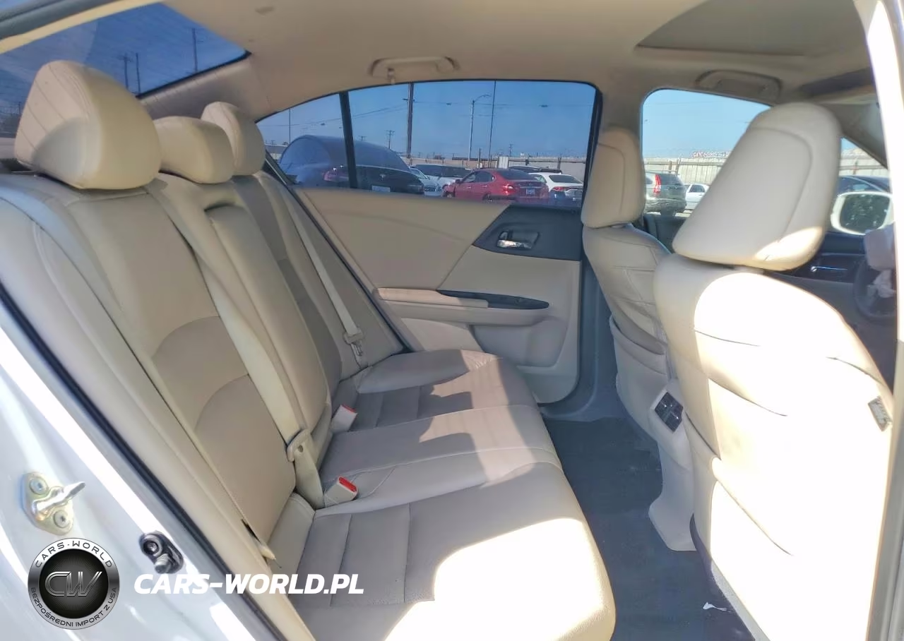 2017 Honda Accord Touring VIN:1HGCR3F90HA017947 - 10