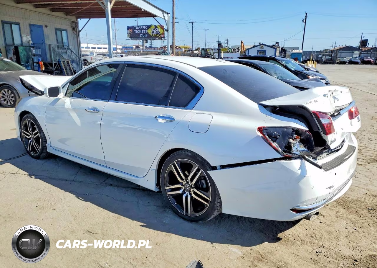 2017 Honda Accord Touring VIN:1HGCR3F90HA017947 - 2