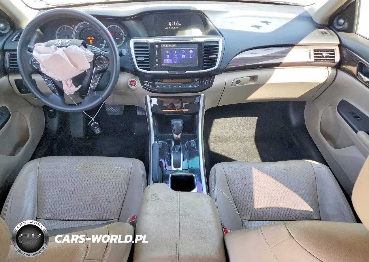 2017 Honda Accord Touring VIN:1HGCR3F90HA017947 - 8