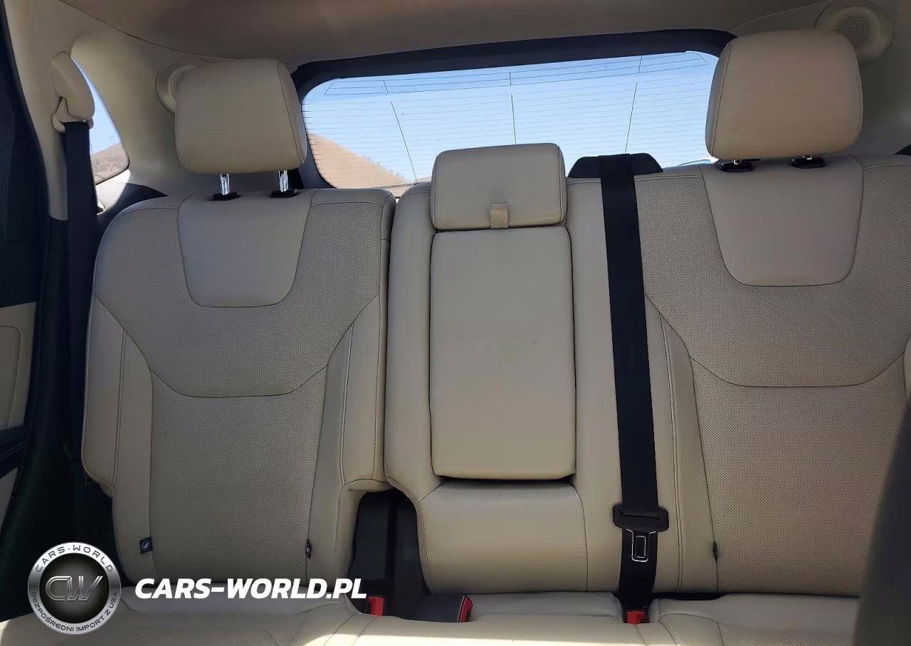 2019 Ford Edge Titanium VIN:2FMPK3K98KBC02698 - 10