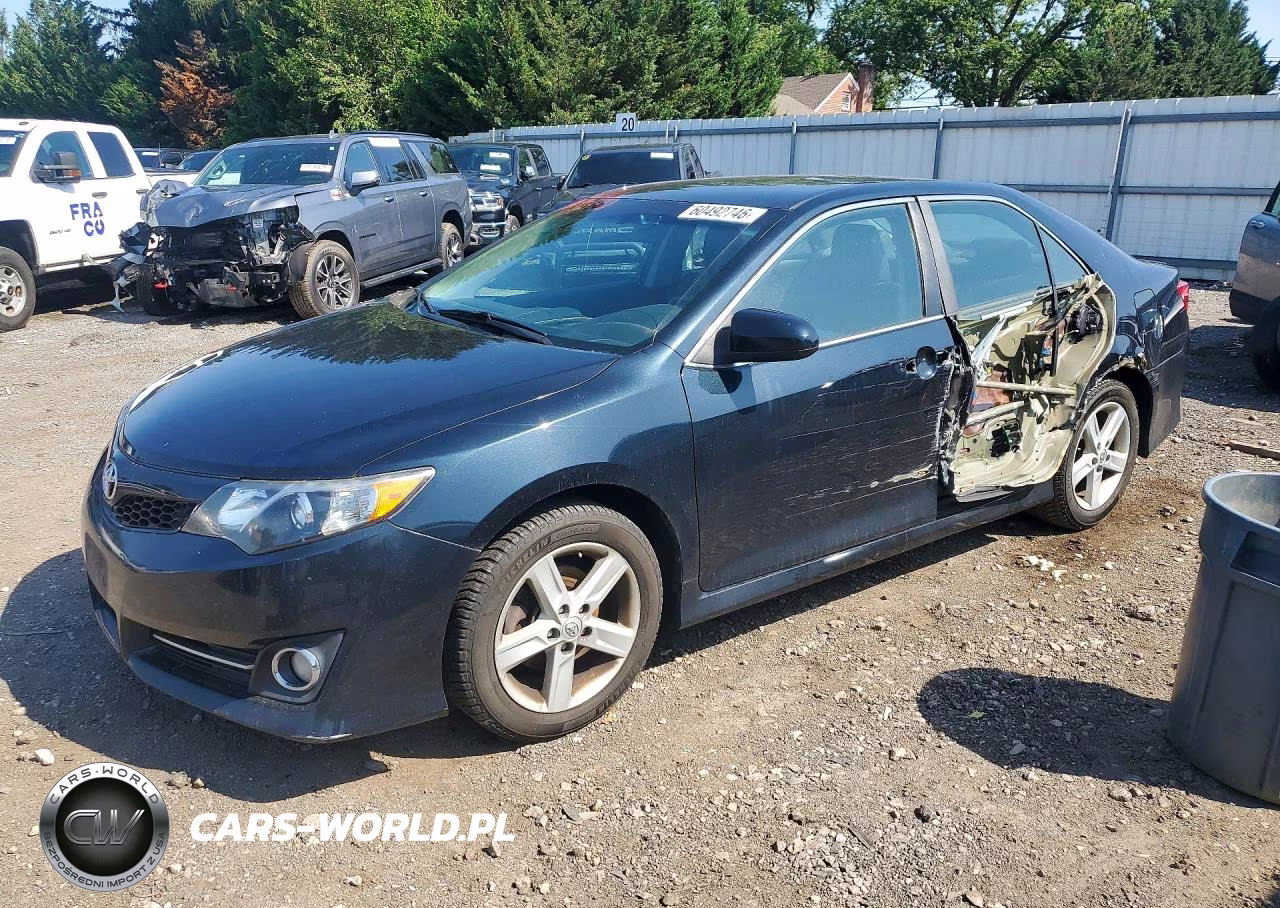 2012 Toyota Camry Se – zdjęcie 1 z 12
