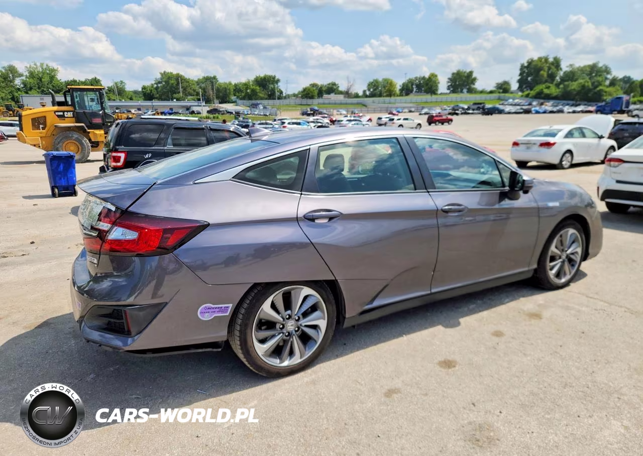 2018 Honda Clarity Touring VIN:JHMZC5F30JC024150 - 3
