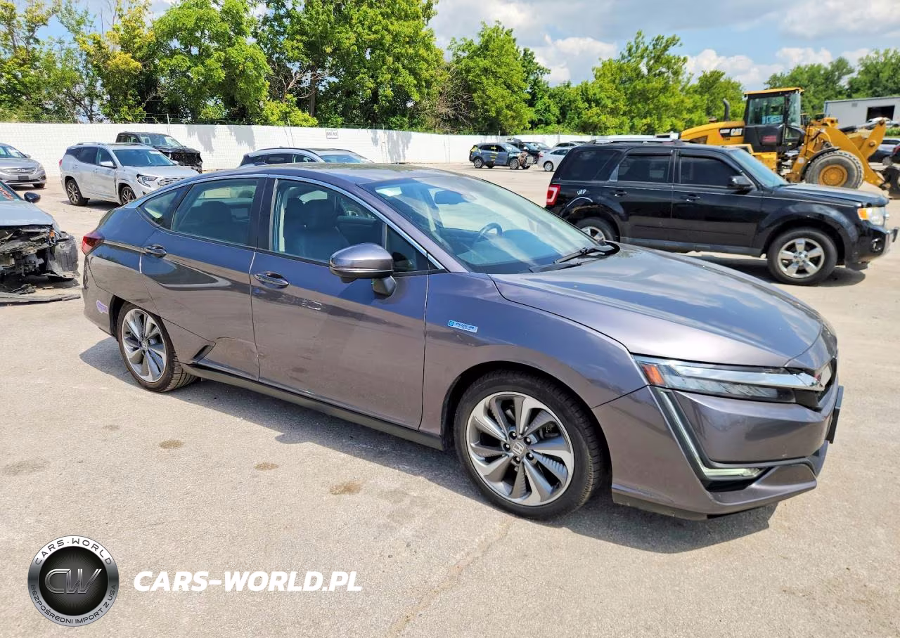 2018 Honda Clarity Touring VIN:JHMZC5F30JC024150 - 4