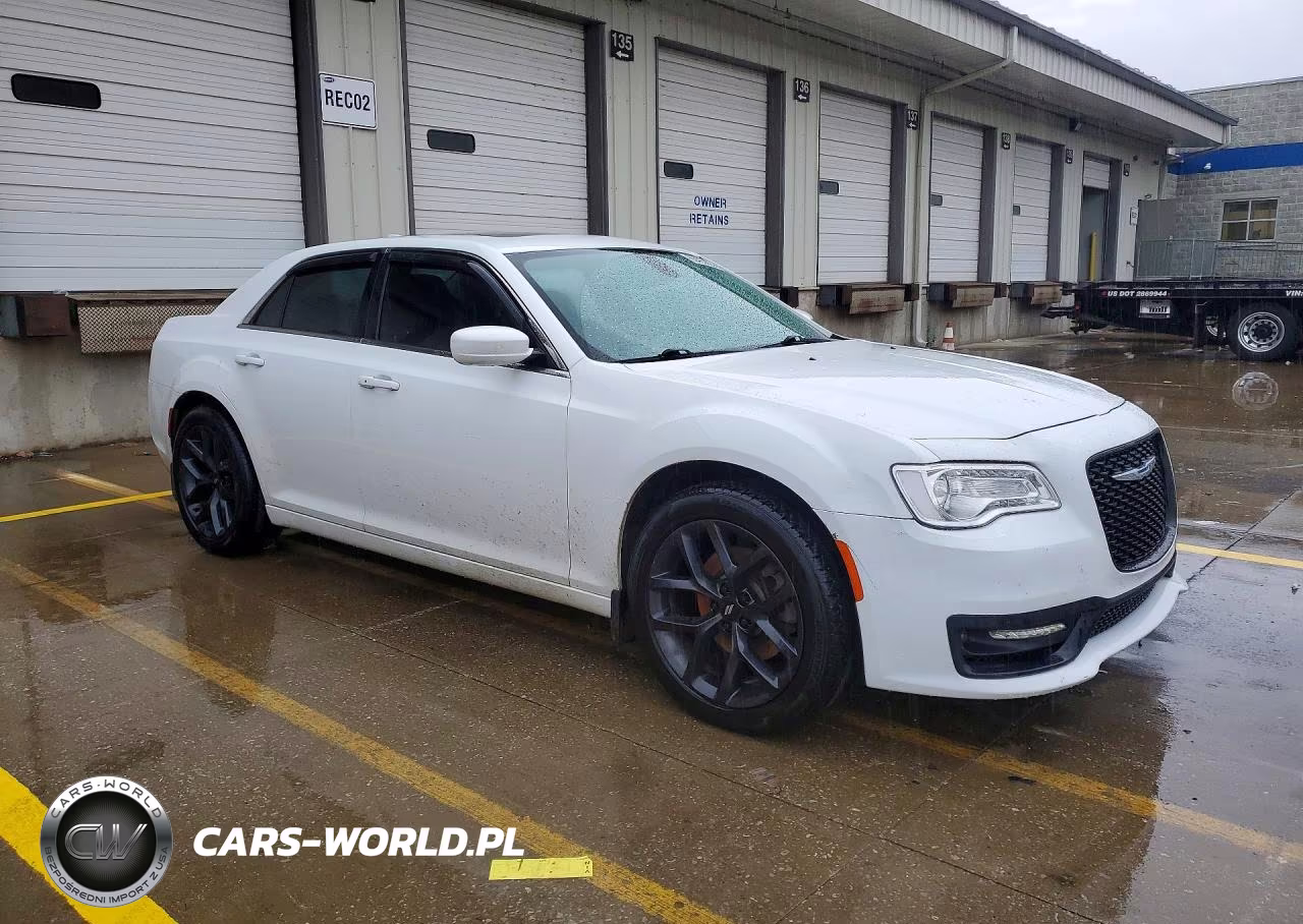 2017 Chrysler 300 Limited VIN:2C3CCARG0HH534735 - 4