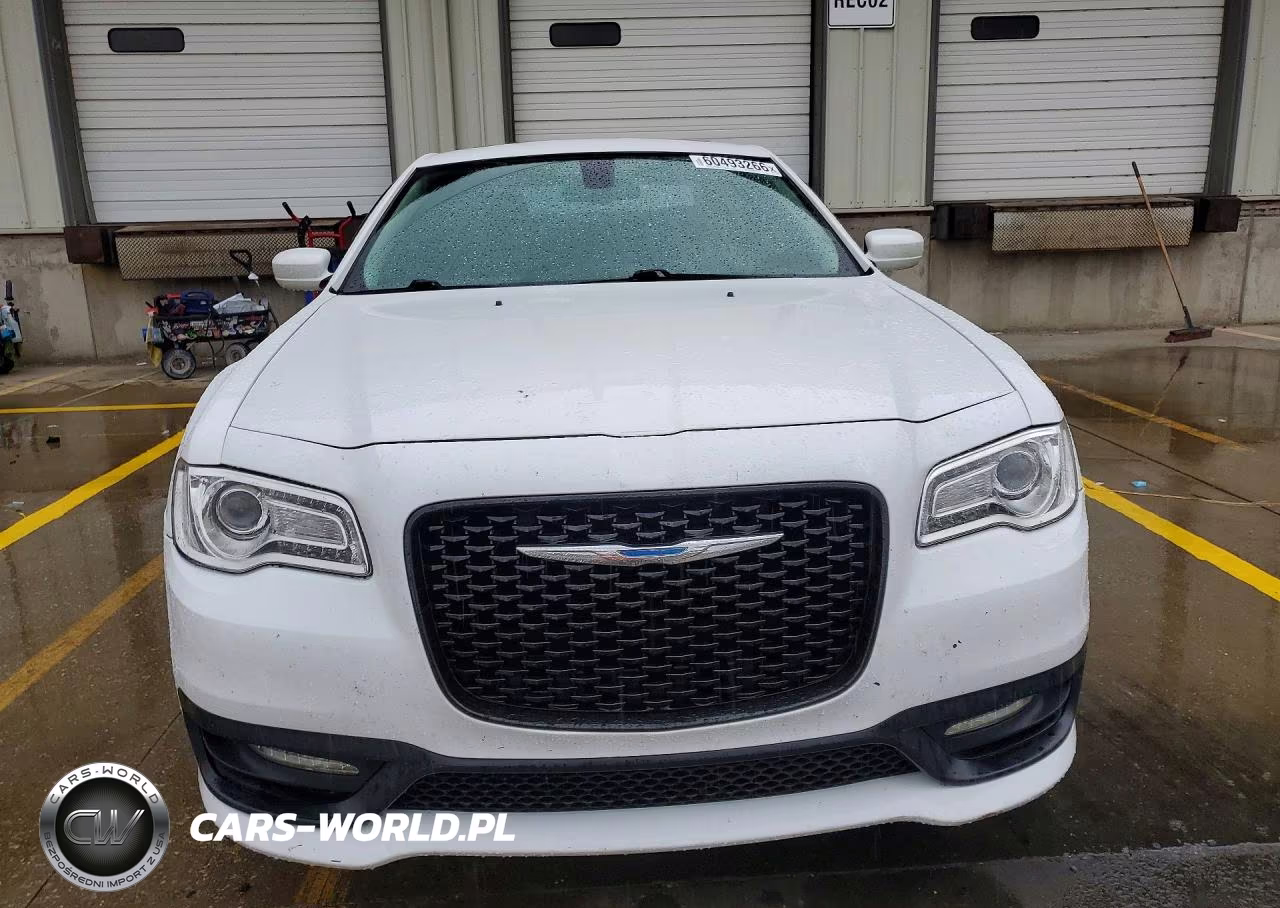 2017 Chrysler 300 Limited VIN:2C3CCARG0HH534735 - 5