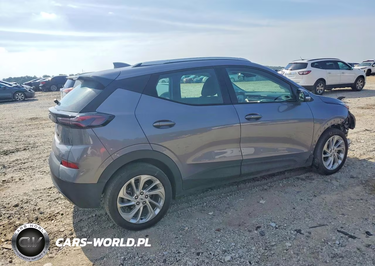 2023 Chevrolet Bolt VIN:1G1FY6S01P4171810 - 3