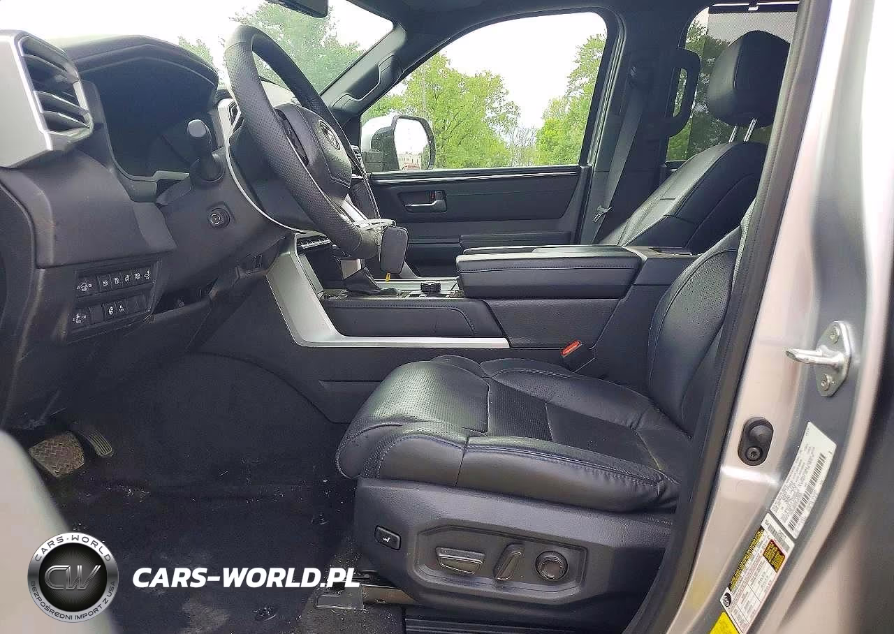 2025 Toyota Sequoia Platinum VIN:7SVAAABAXSX065581 - 7