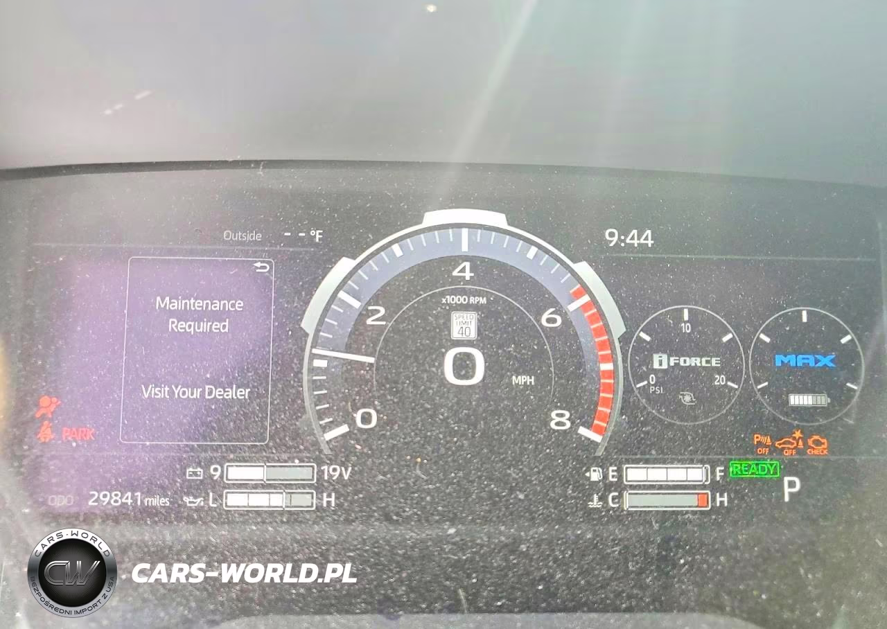 2025 Toyota Sequoia Platinum VIN:7SVAAABAXSX065581 - 9