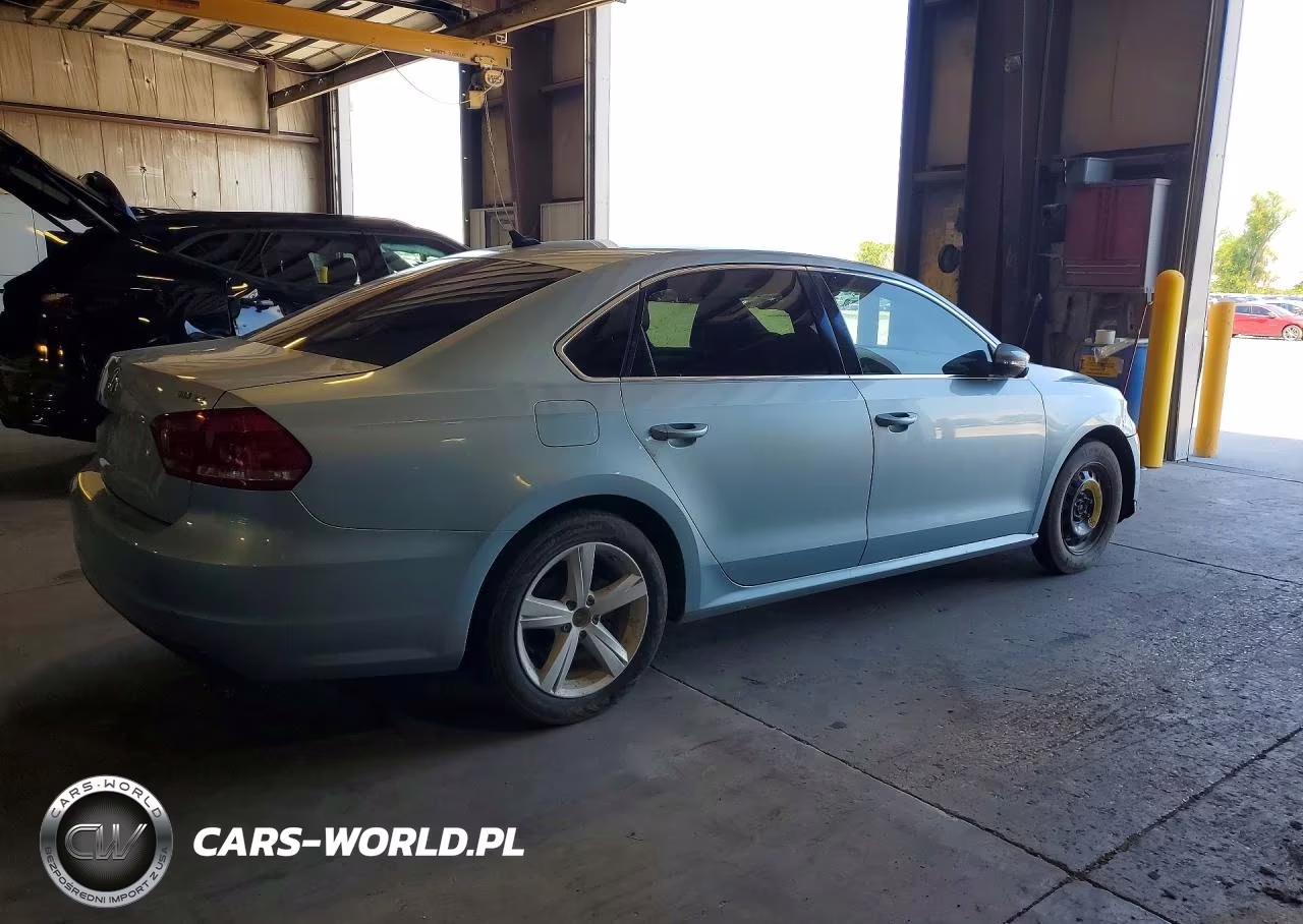 2012 Volkswagen Passat Se VIN:1VWBN7A36CC025609 - 3
