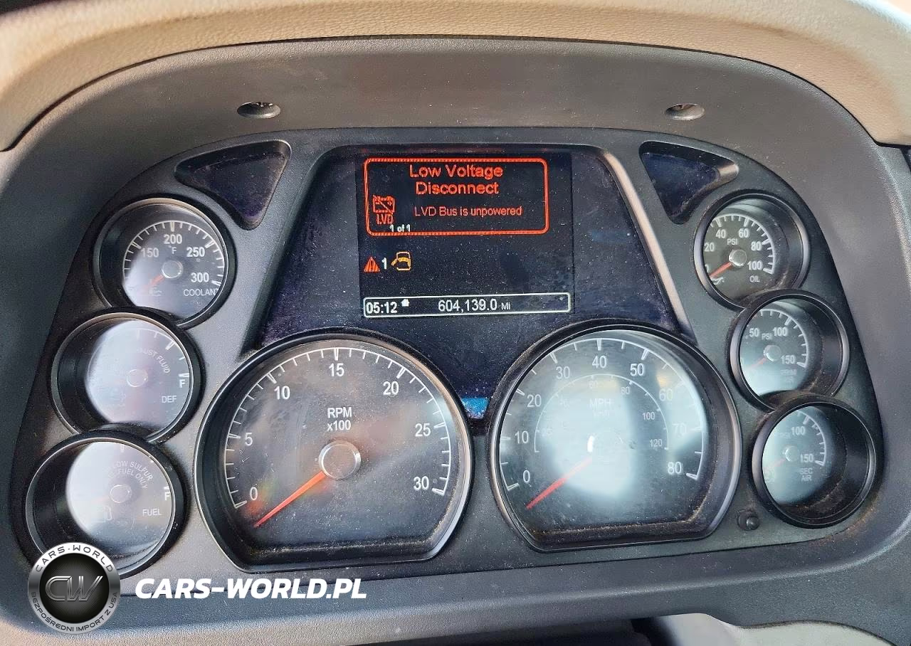 2021 Peterbilt 579 - Semi Truck VIN:1XPBD49X7MD756099 - 9