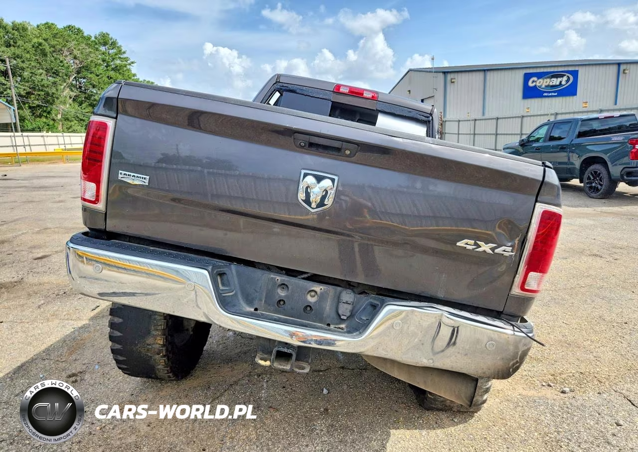 2018 Ram 2500 Laramie VIN:3C6UR5FL2JG216801 - 6