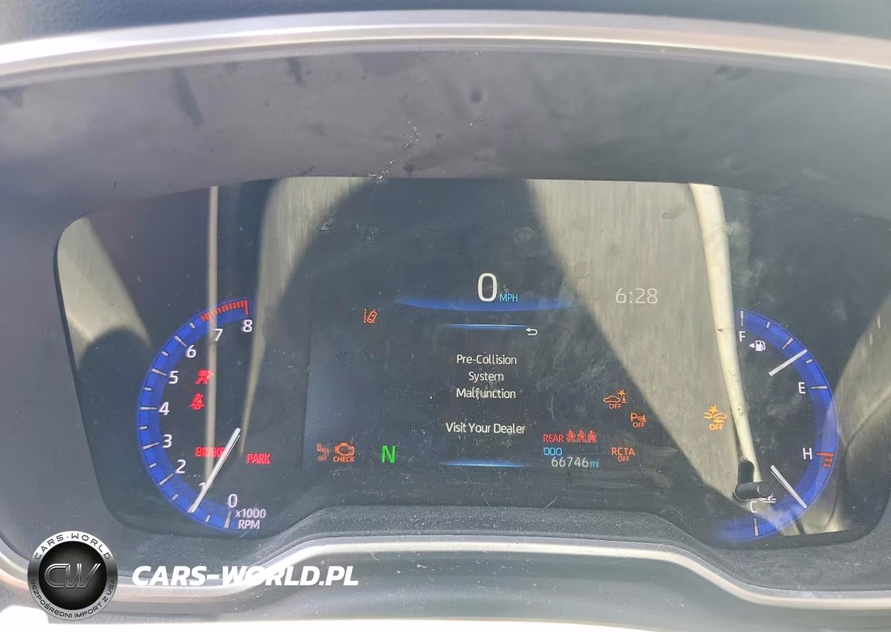 2022 Toyota Corolla Cross Xle VIN:7MUDAABG9NV041767 - 9
