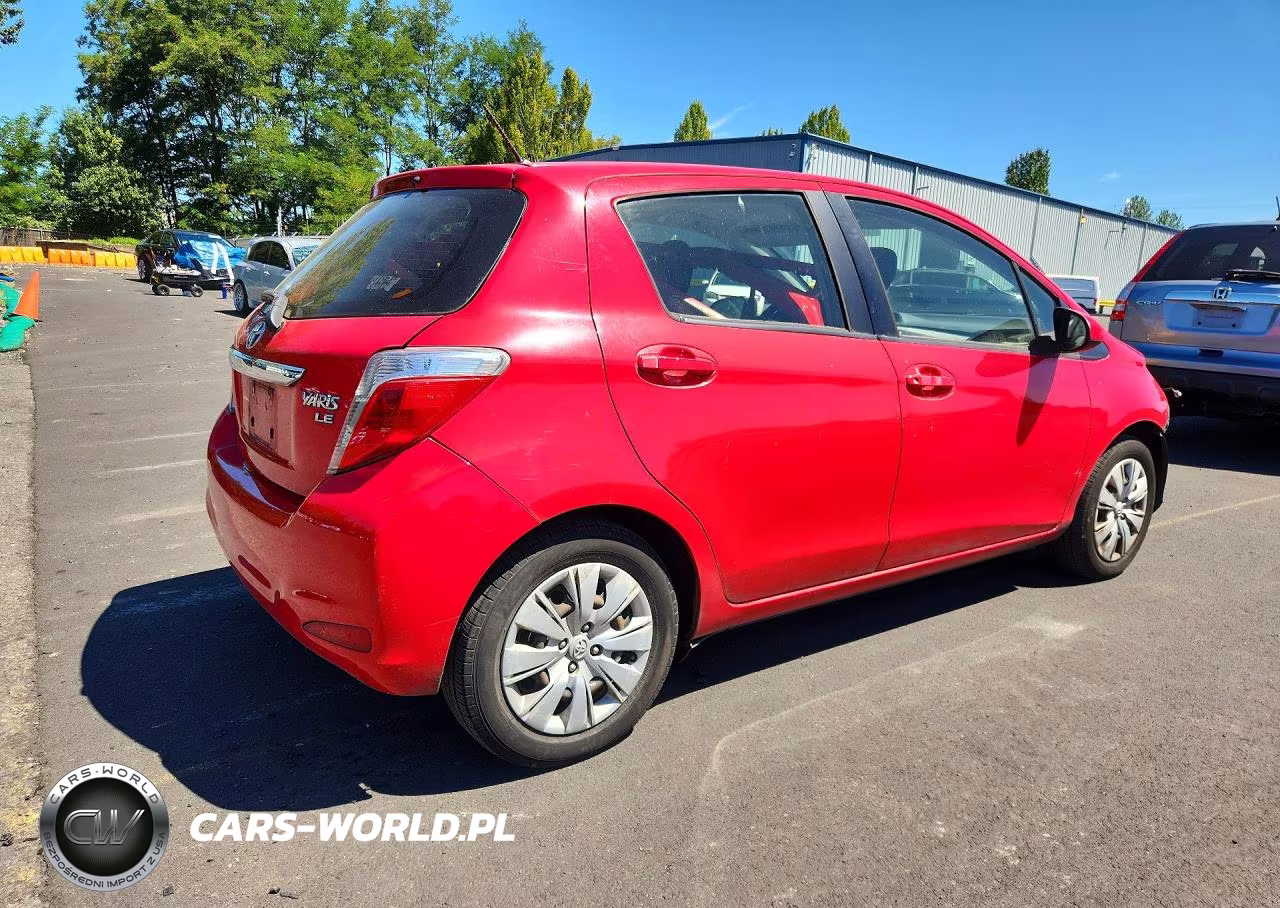 2013 Toyota Yaris 5-Door Le VIN:JTDKTUD38DD563534 - 3