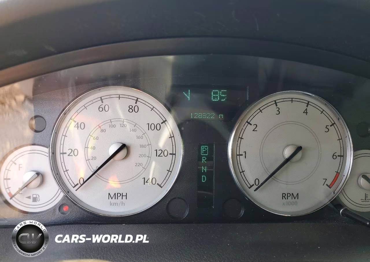 2007 Chrysler 300 Touring VIN:2C3LK53GX7H740808 - 9