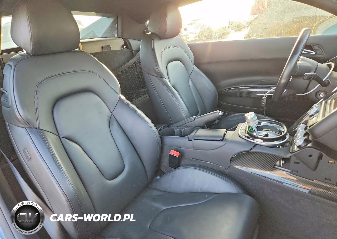 2012 Audi R8 5.2 Quattro VIN:WUAGNAFG5CN001102 - 10