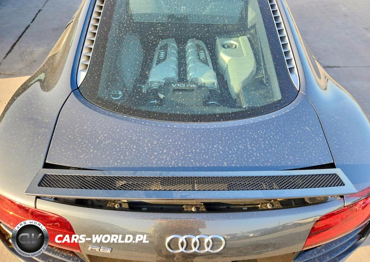 2012 Audi R8 5.2 Quattro VIN:WUAGNAFG5CN001102 - 11
