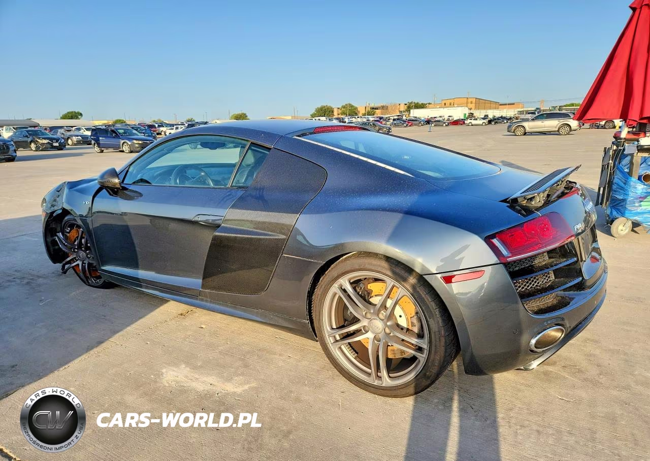 2012 Audi R8 5.2 Quattro VIN:WUAGNAFG5CN001102 - 2