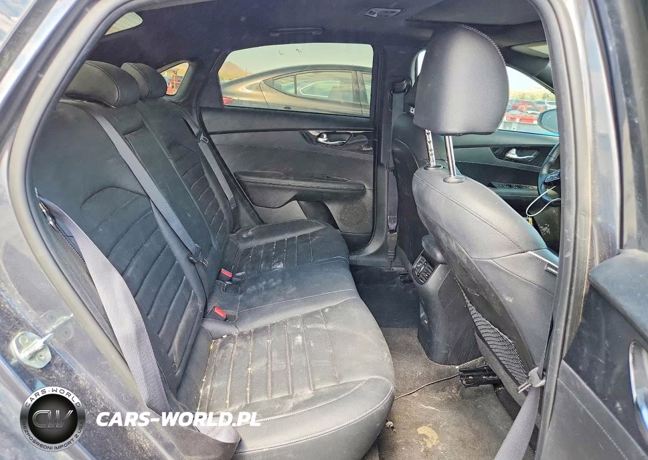 2023 Kia Forte Gt Line VIN:3KPF54AD7PE572124 - 10