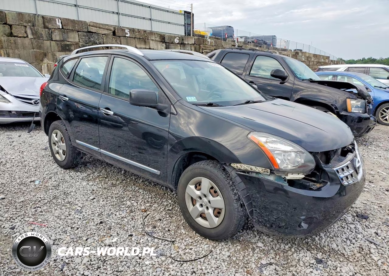 2015 Nissan Rogue Select S VIN:JN8AS5MV5FW758993 - 4