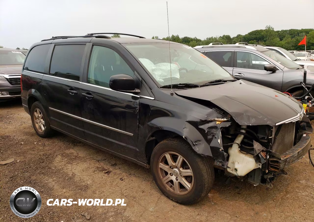 2010 Chrysler Town & Country Touring Plus VIN:2A4RR8DX1AR334218 - 4