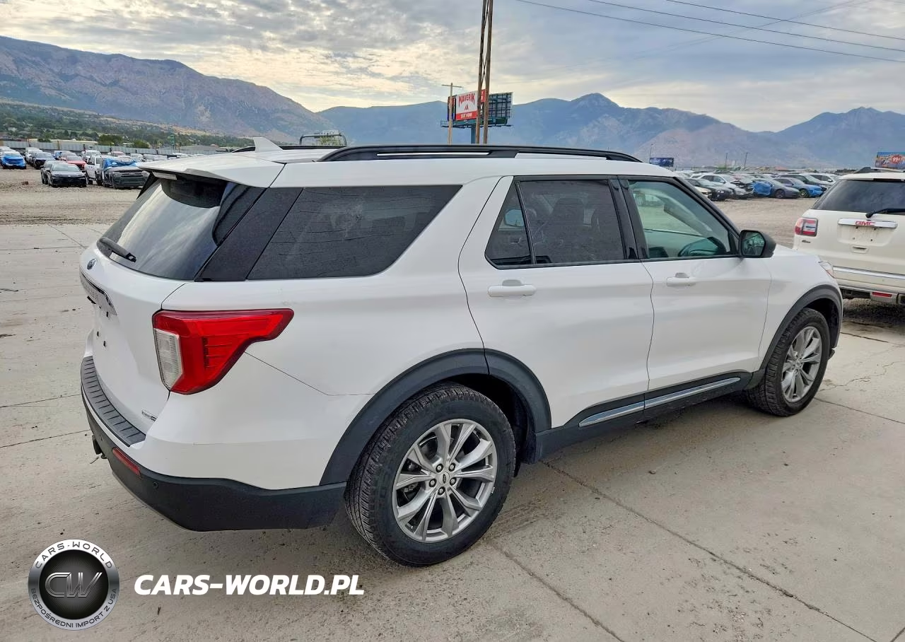 2020 Ford Explorer Xlt VIN:1FMSK8DH7LGD16813 - 3