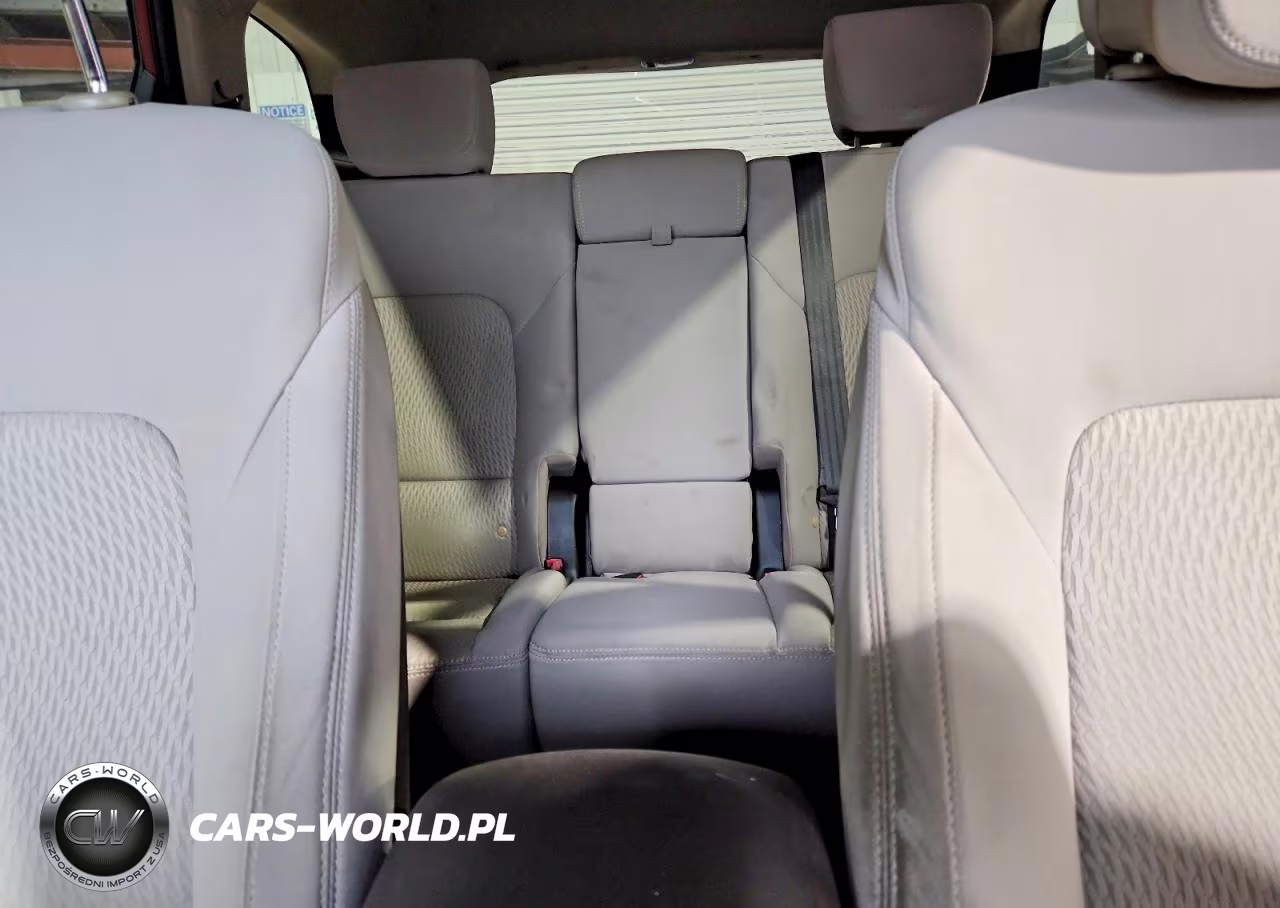 2018 Hyundai Santa Fe Se VIN:KM8SM4HF6JU276914 - 10