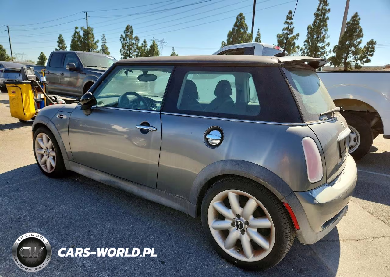 2005 Mini Cooper S VIN:WMWRE33425TD90680 - 2