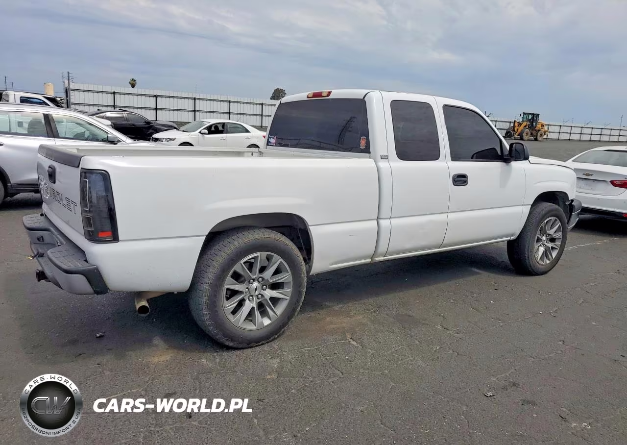 2004 Chevrolet Silverado C1500 VIN:1GCEC19X54Z310472 - 3