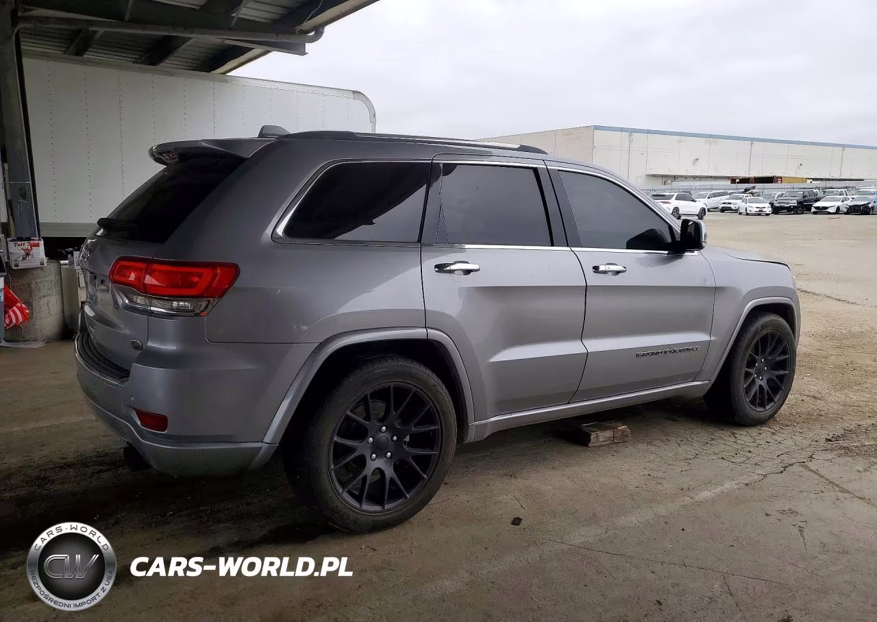 2017 Jeep Grand Cherokee Overland VIN:1C4RJECG0HC740202 - 3