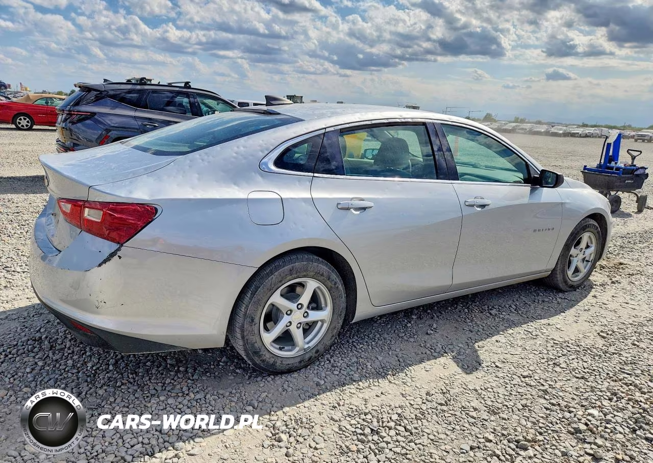 2018 Chevrolet Malibu Ls VIN:1G1ZB5ST1JF230272 - 3