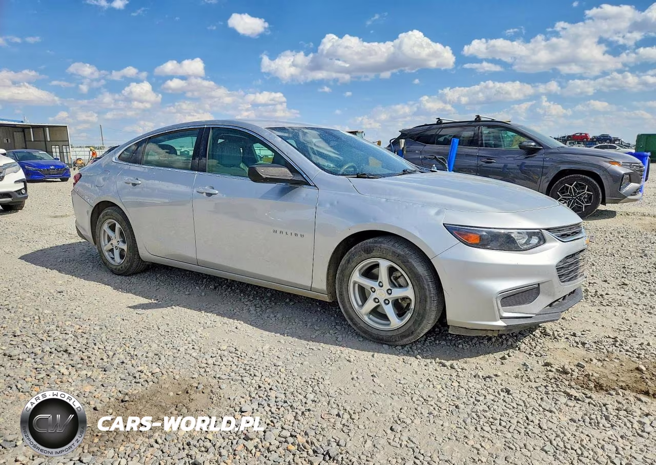 2018 Chevrolet Malibu Ls VIN:1G1ZB5ST1JF230272 - 4