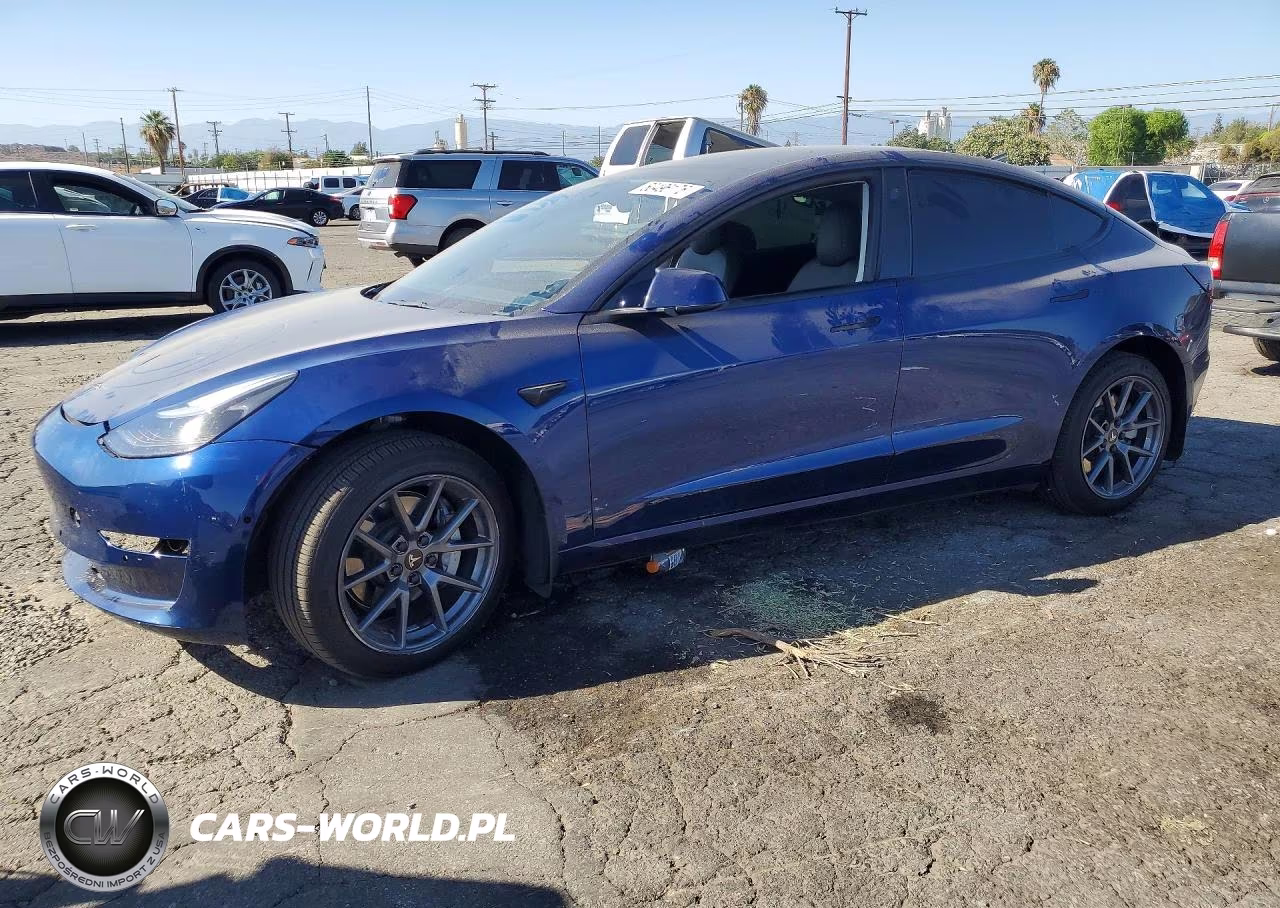 2022 Tesla Model 3 – zdjęcie 1 z 12