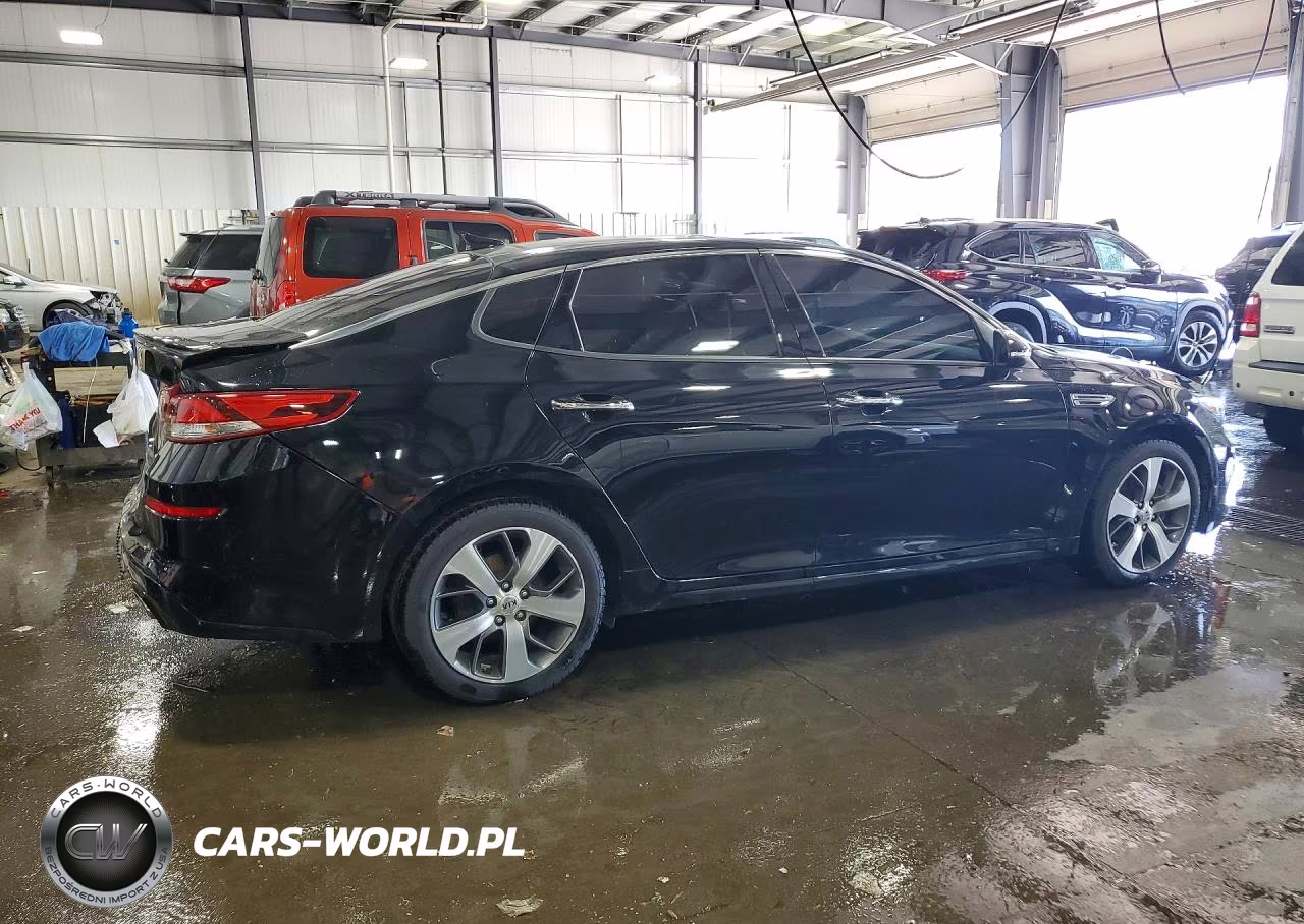 2019 Kia Optima S VIN:5XXGT4L37KG361181 - 3