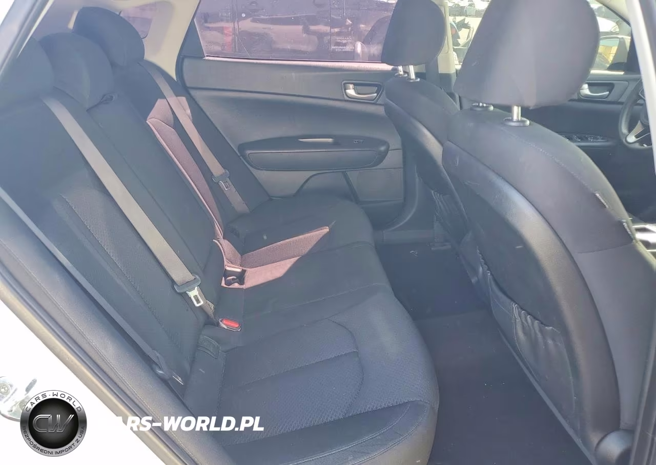 2016 Kia Optima Lx VIN:KNAGT4L38G5071038 - 10