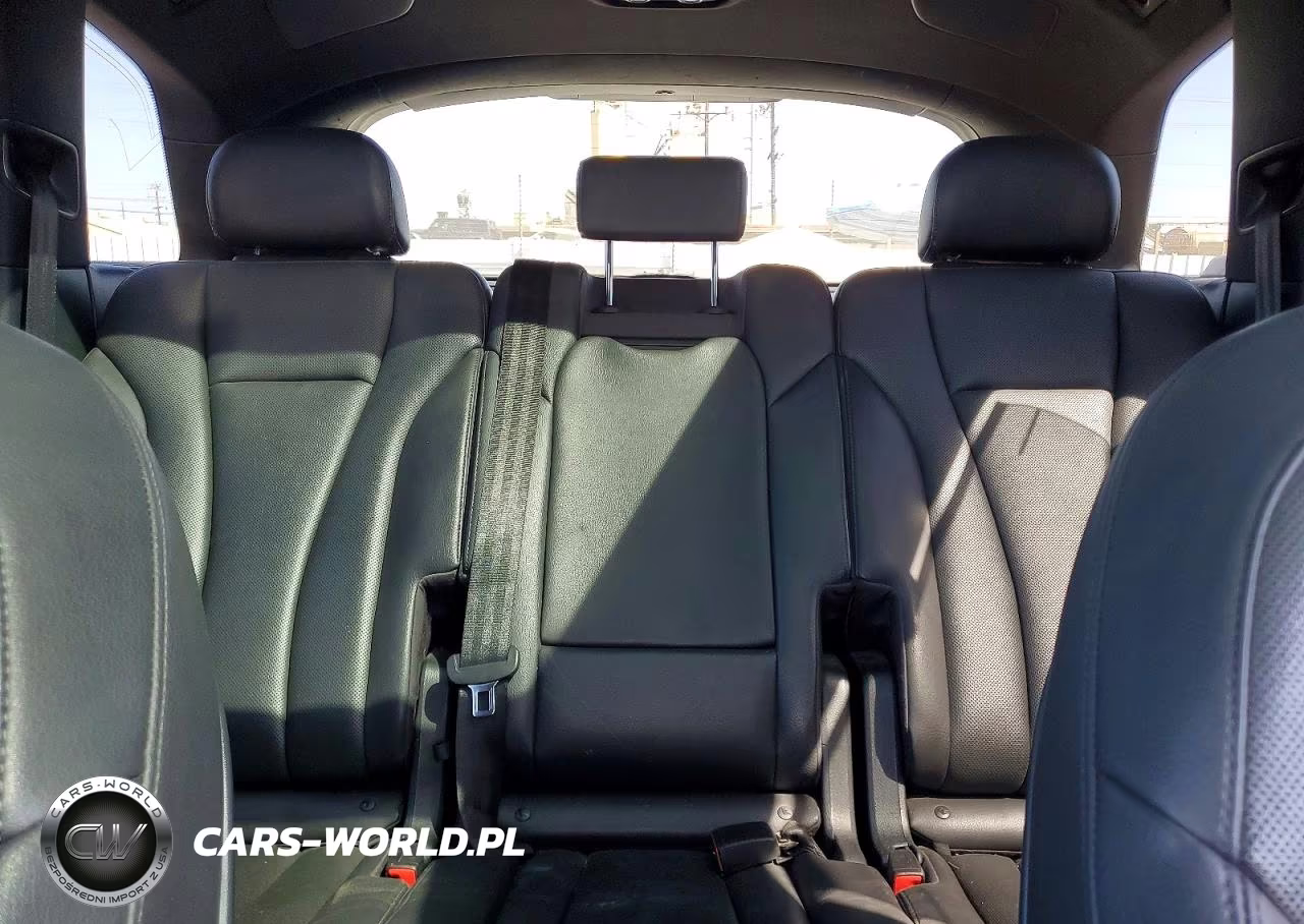 2017 Audi Q7 Prestige VIN:WA1VAAF72HD017877 - 10