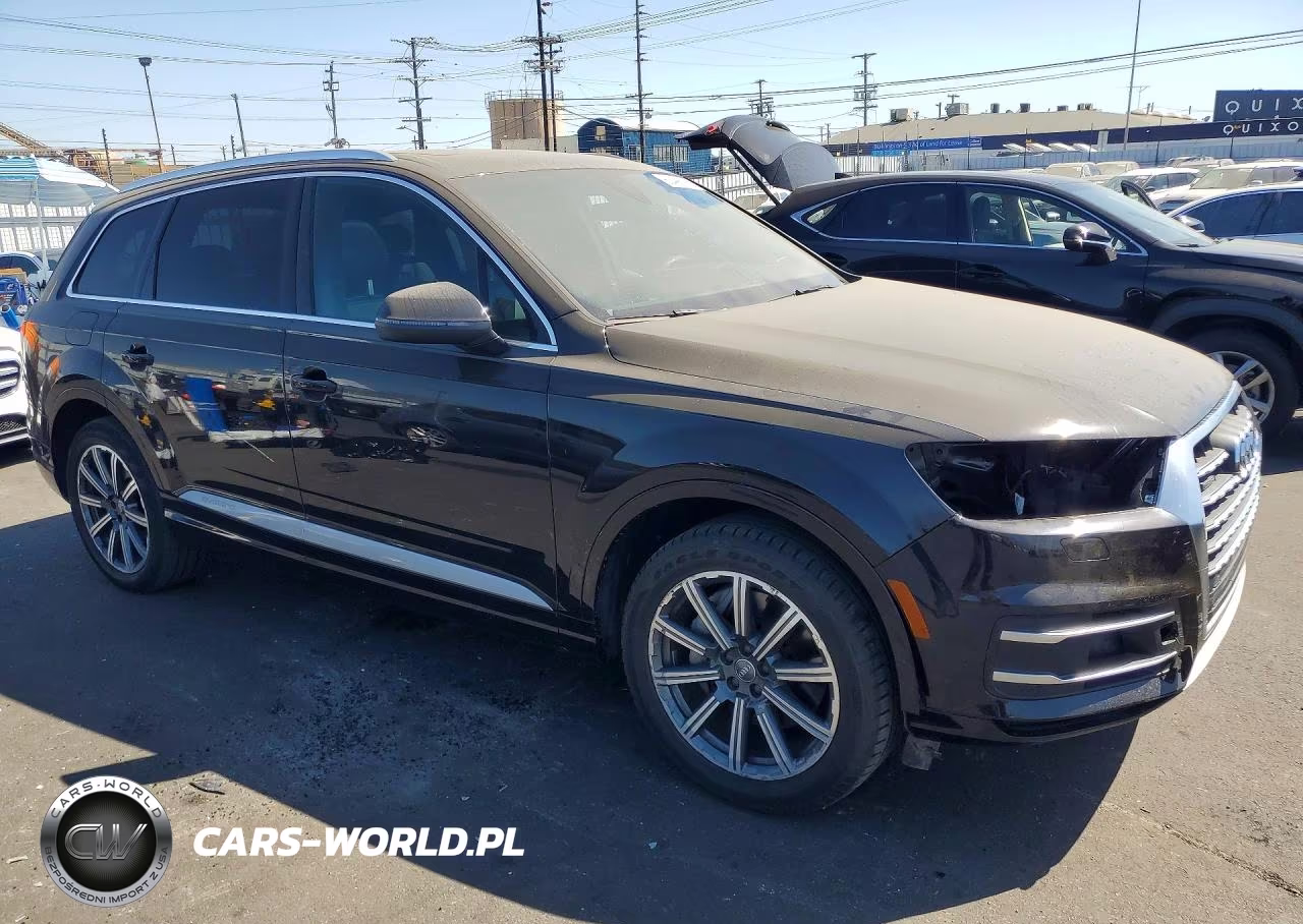 2017 Audi Q7 Prestige VIN:WA1VAAF72HD017877 - 4