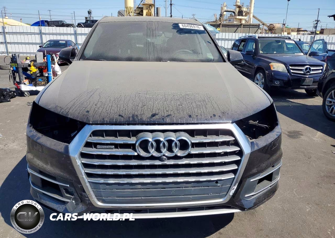 2017 Audi Q7 Prestige VIN:WA1VAAF72HD017877 - 5