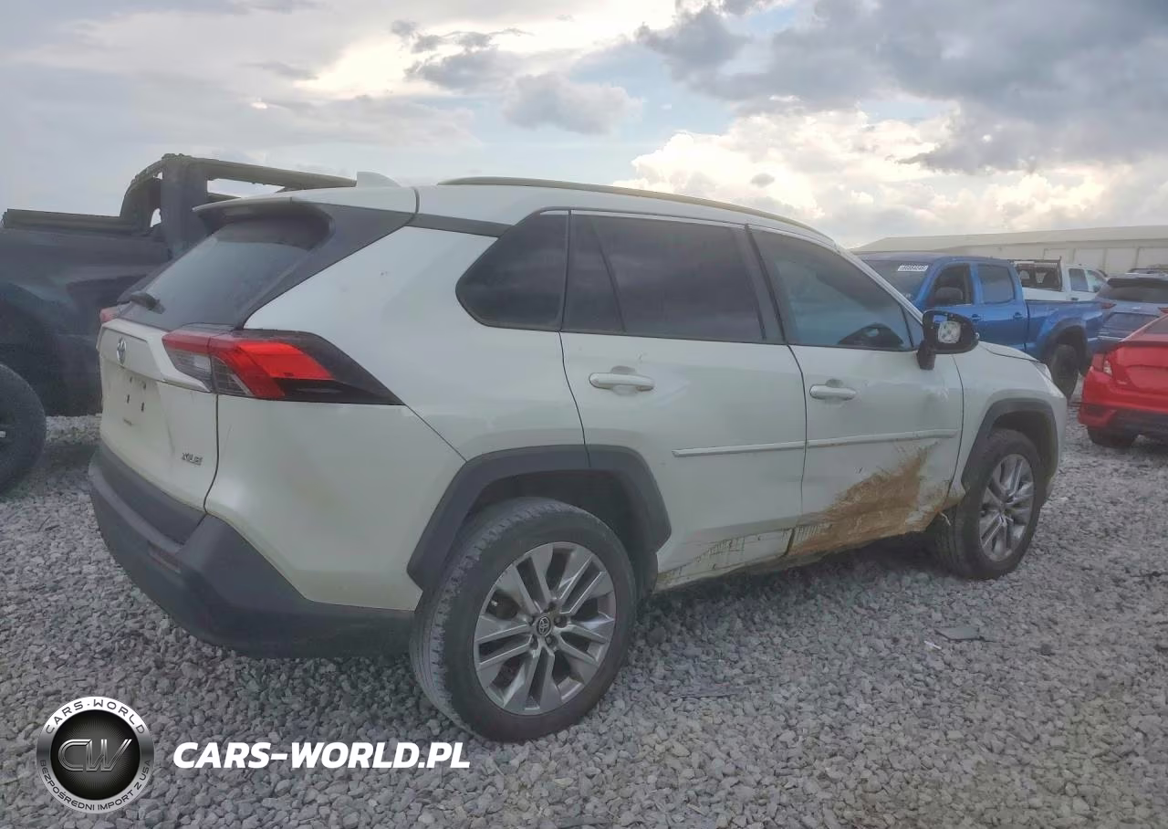 2021 Toyota Rav4 Xle Premium VIN:2T3C1RFVXMW130791 - 3