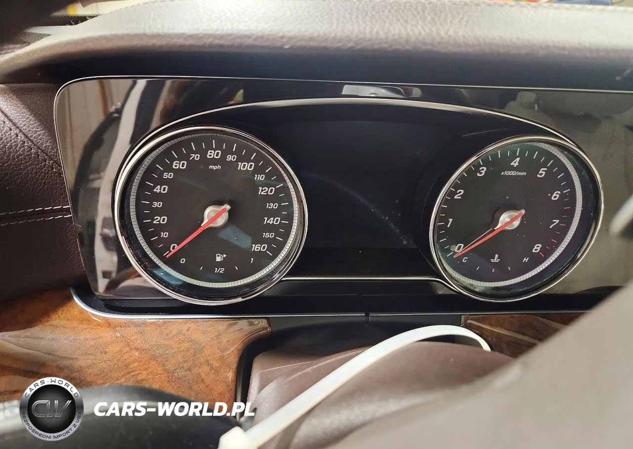 2018 Mercedes-Benz E 300 4Matic VIN:WDDZF4KB6JA392396 - 9