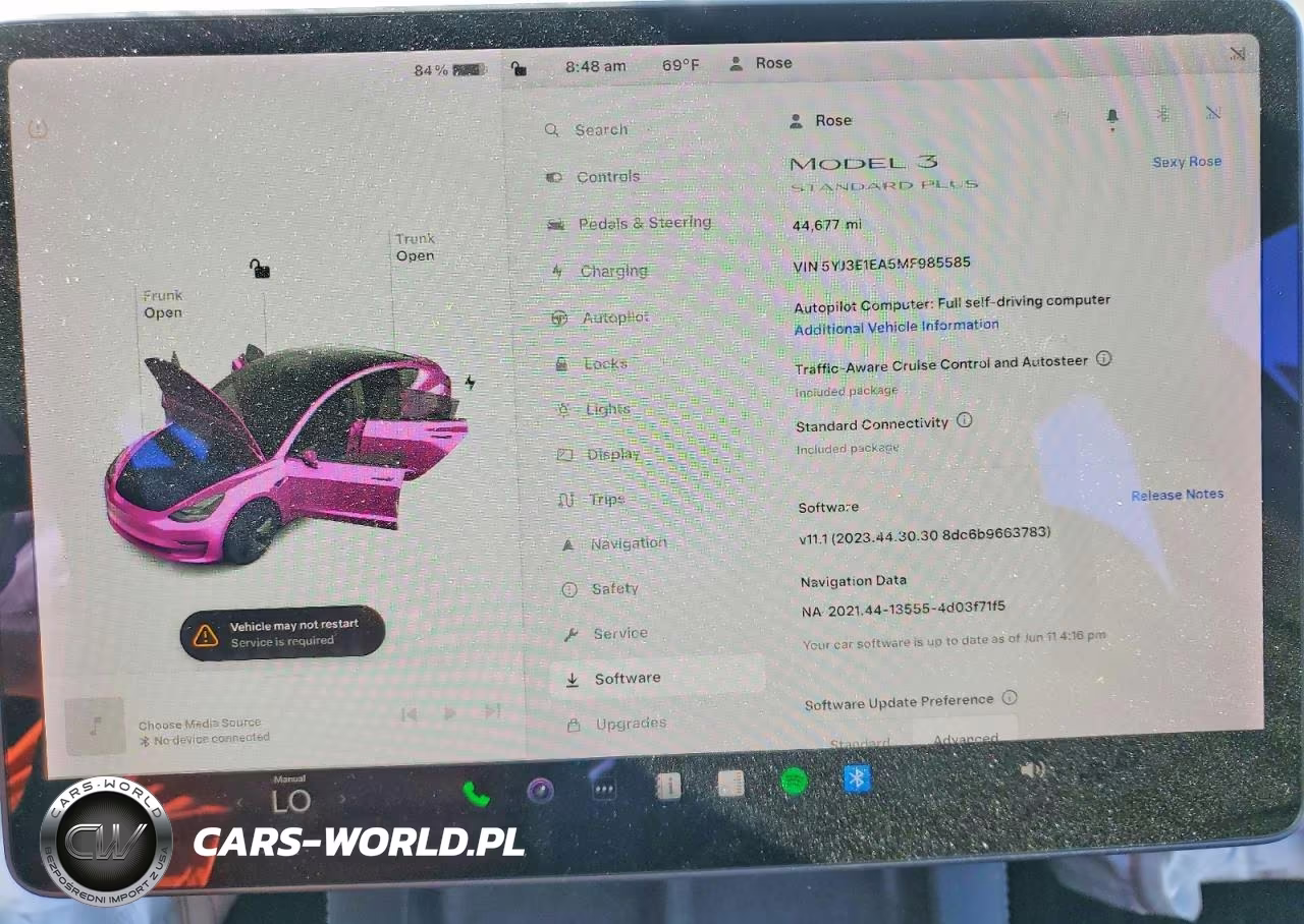 2021 Tesla Model 3 VIN:5YJ3E1EA5MF985585 - 9