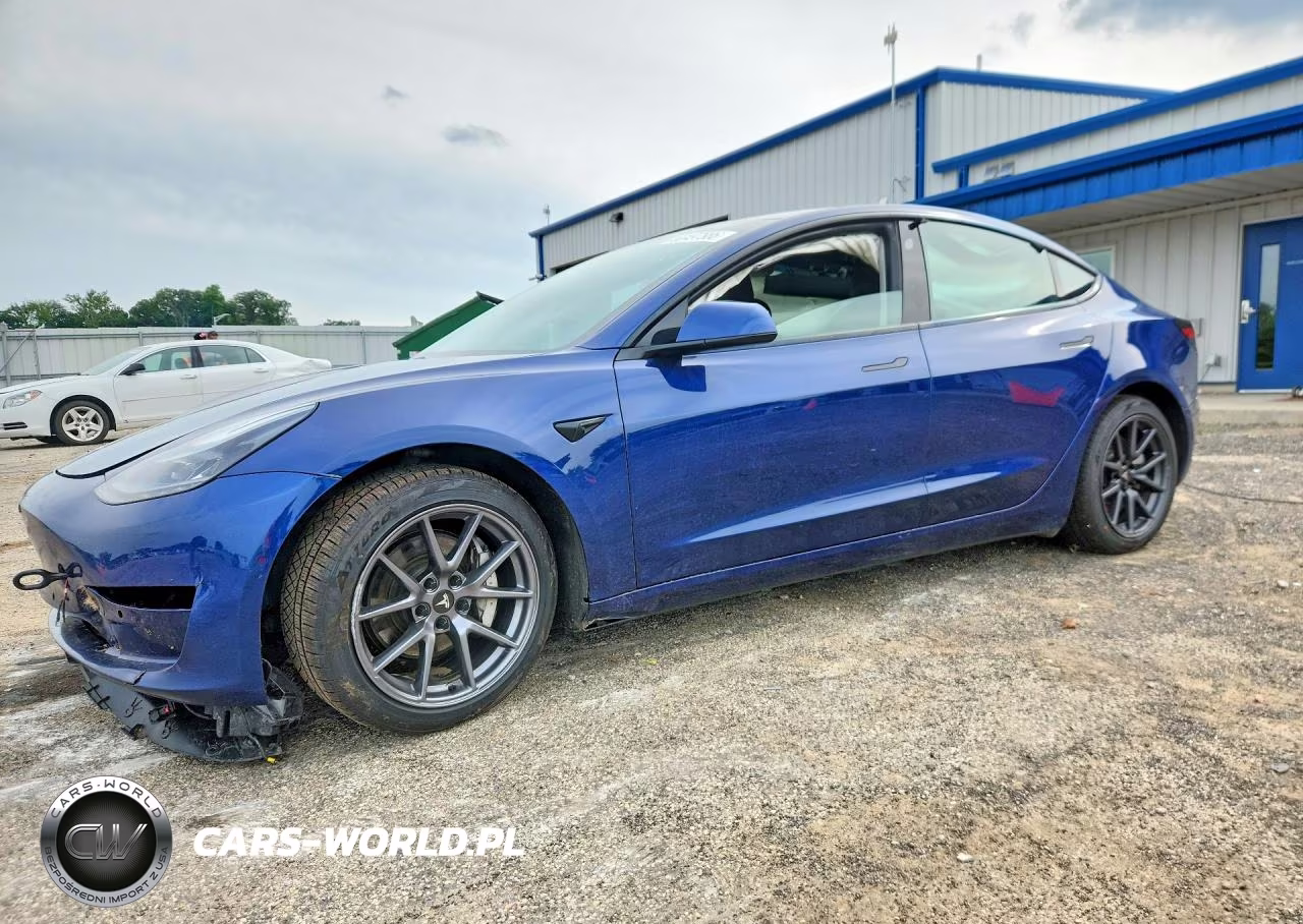 2021 Tesla Model 3 – zdjęcie 1 z 12