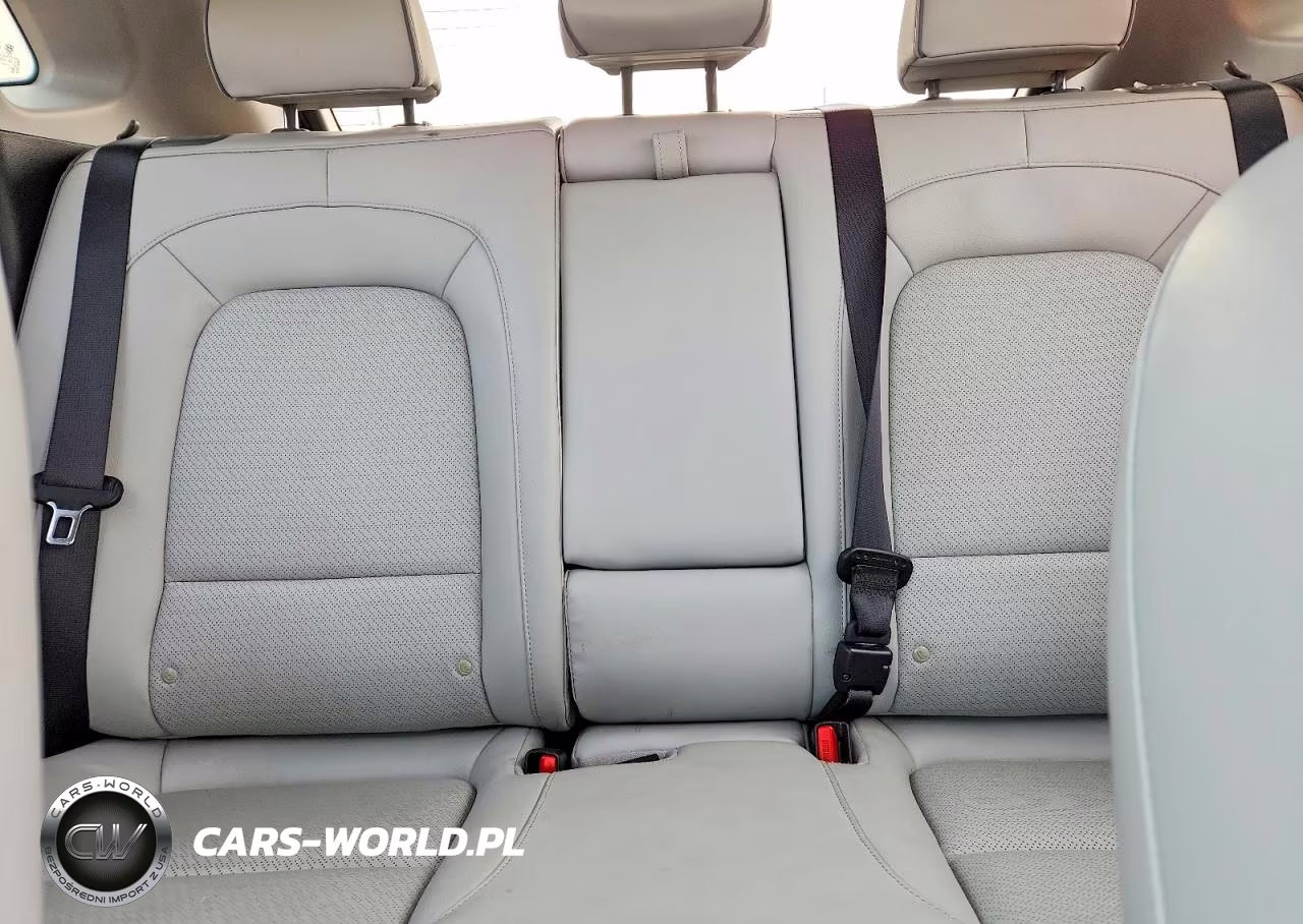 2021 Hyundai Kona Limited VIN:KM8K33AG1MU123667 - 10