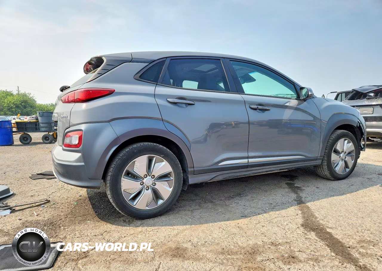 2021 Hyundai Kona Limited VIN:KM8K33AG1MU123667 - 3