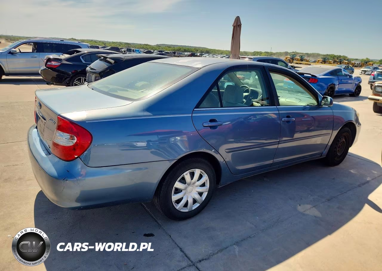 2003 Toyota Camry Le VIN:4T1BE32K43U662960 - 3